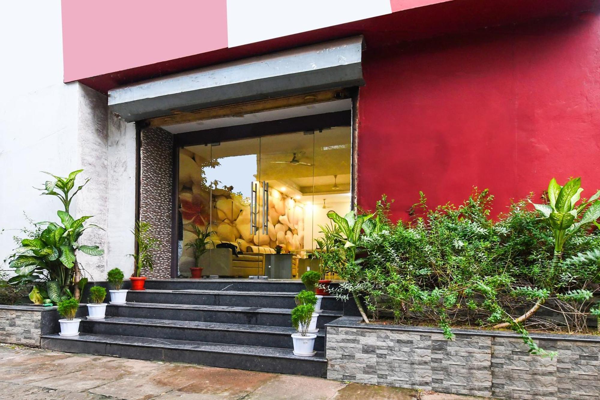 Super Townhouse Best Inn Khandagiri Zewnętrze zdjęcie
