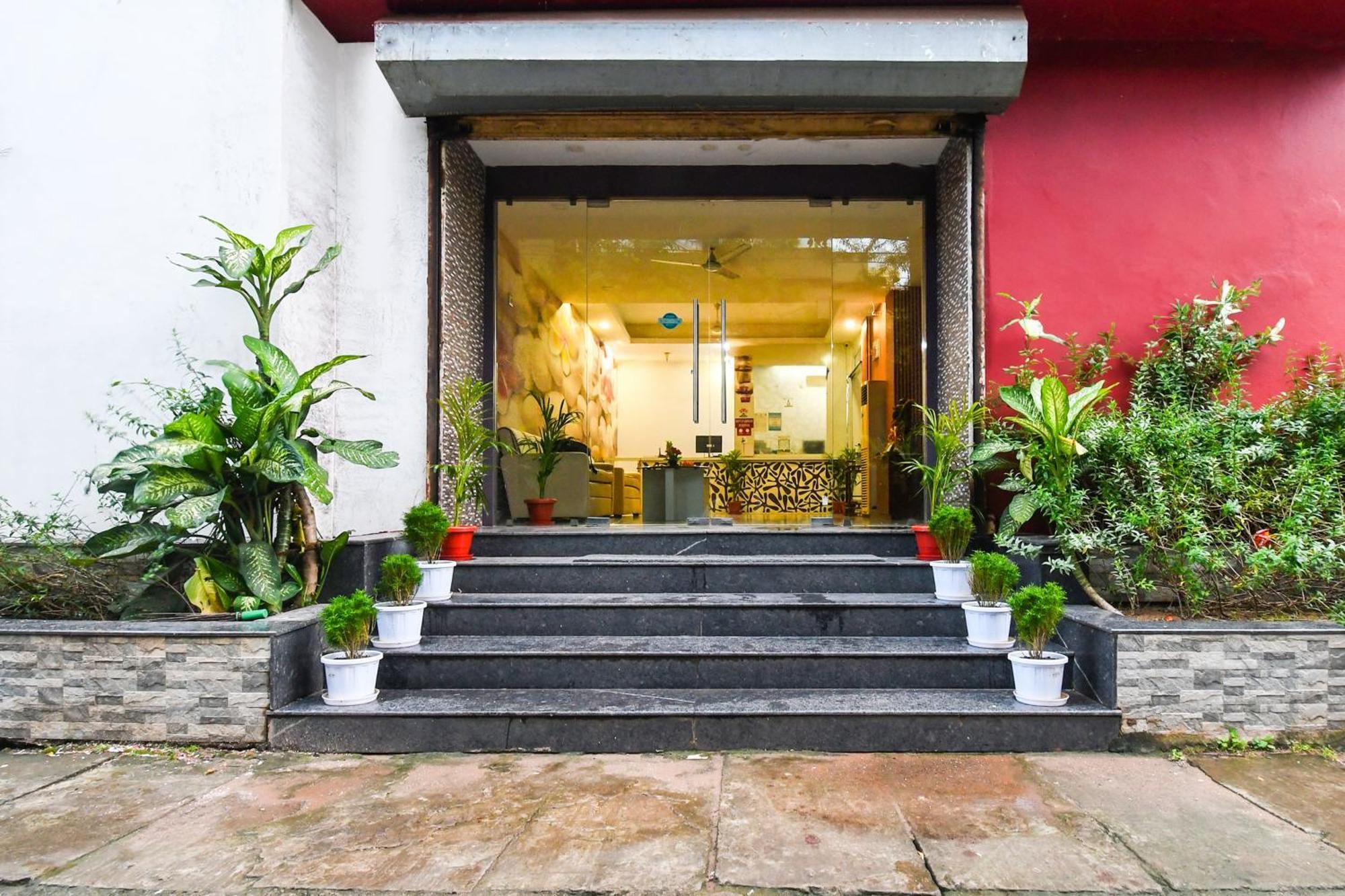 Super Townhouse Best Inn Khandagiri Zewnętrze zdjęcie