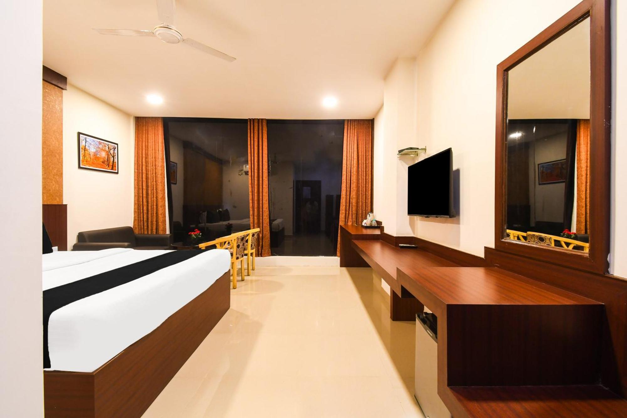 Super Townhouse Best Inn Khandagiri Zewnętrze zdjęcie